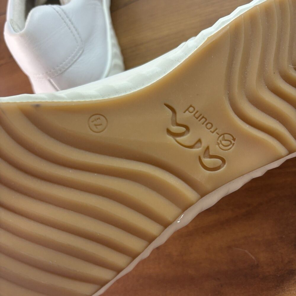 Ara Alexandria  Lace-Up Flat Women's Low White Leather Sneakers US 10 UK 7.5 - Picture 7 of 10